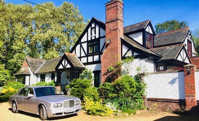 The Stanwick Hotel Bagian luar foto
