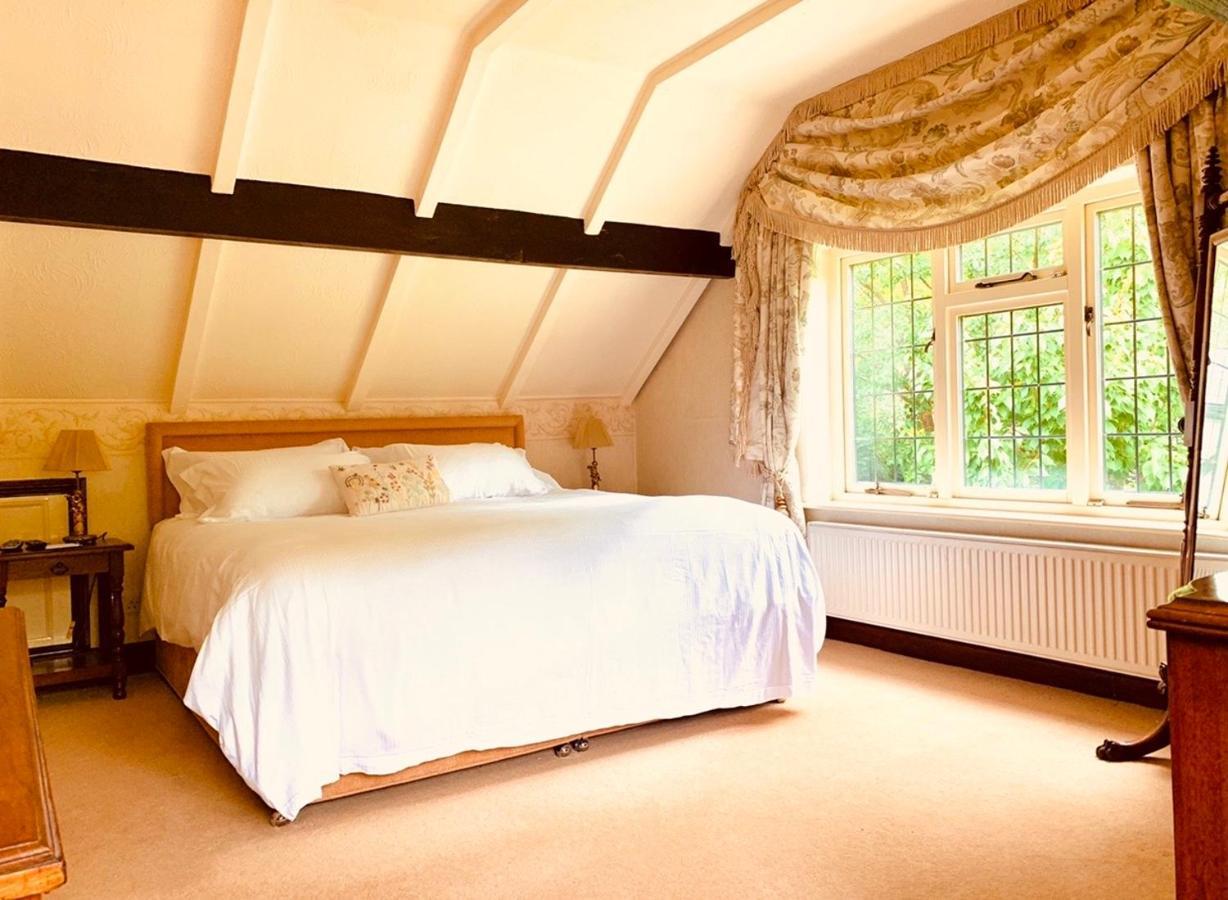 The Stanwick Hotel Bagian luar foto
