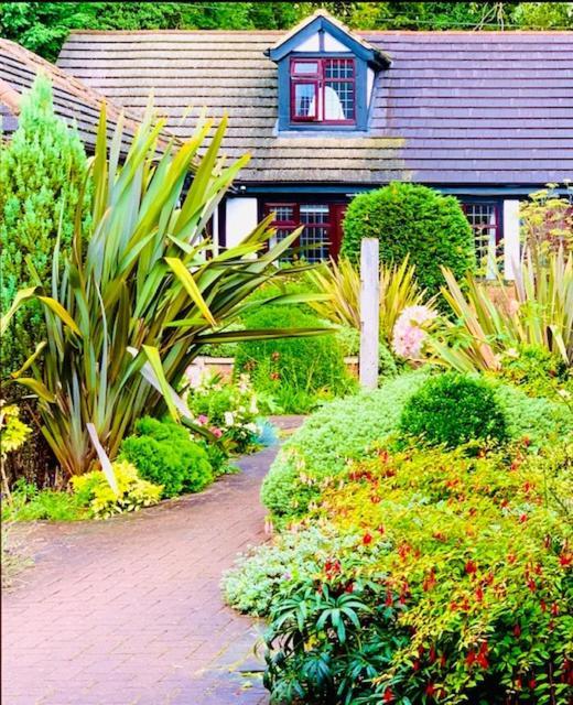 The Stanwick Hotel Bagian luar foto