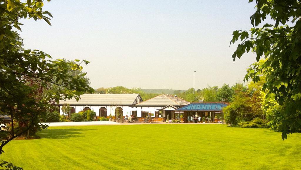 The Stanwick Hotel Bagian luar foto