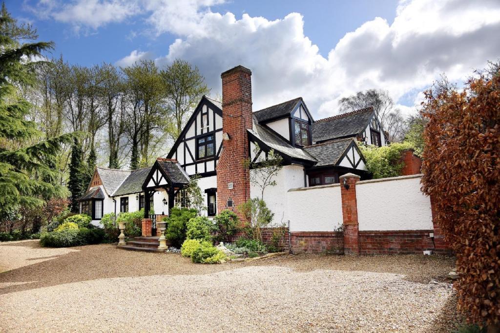 The Stanwick Hotel Bagian luar foto